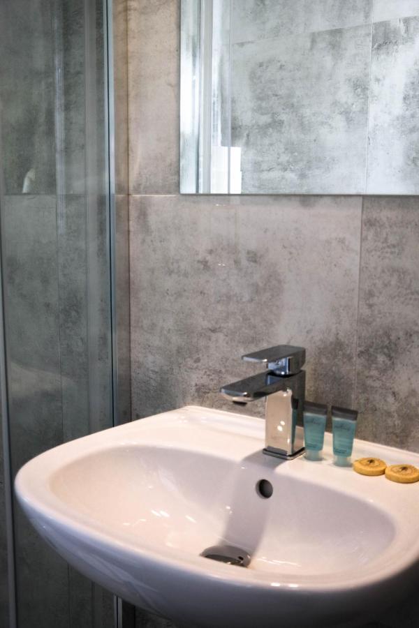 Hotel George Nadarzyn Ngoại thất bức ảnh