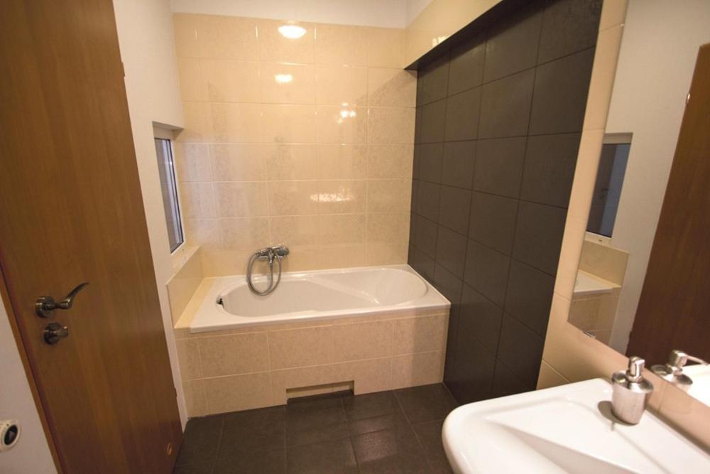 Hotel George Nadarzyn Phòng bức ảnh