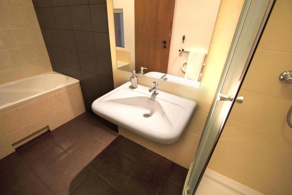 Hotel George Nadarzyn Phòng bức ảnh